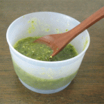 バジルペースト作りました。